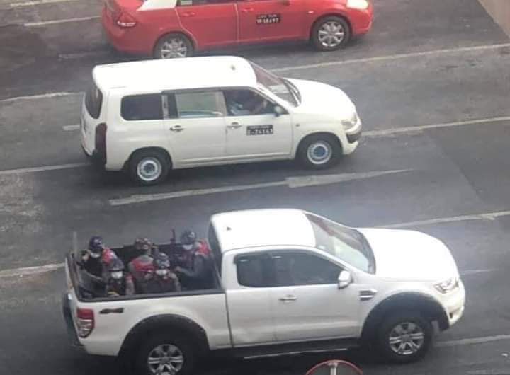 Police are killing protesters all over the county. One of the protesters who have been killed is a pregnant teacher. 😓😓😓
#Feb28Coup 
#WhatsHappeninglnMyanmar