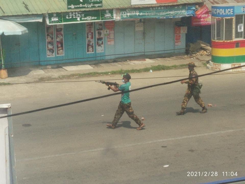 sanlin_naing's tweet photo. At #Myeik, #Myanmar, soldiers are firing to innocent unarmed people and entering to home with guns.
One even not wear their uniform. They are terrible #Terrorists who should not be in world.
#Feb28Coup 
#WhatsHappeningInMyanmar
#SaveMyanmar https://t.co/o7MvSRmvm7