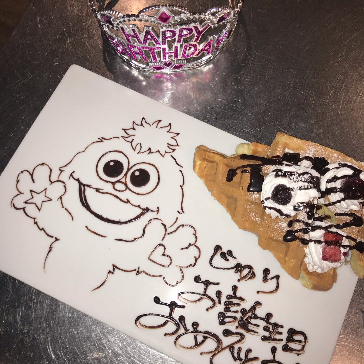 monsterbeef0707's tweet photo. 忙しすぎて溜まっていた記念日プレートを大放出しちゃいます(^^)/
おめでとうございます٩( ᐛ )
年間実績1000件以上
無料の誕生日プレートは当店で！
ご予約は
https://t.co/PRpvqnt08k…
#モンスタービーフ  #川越 #小江戸 #女子会 #デート 
#肉バル #カフェ #誕生日 #記念日 #ミッキー #ミニー https://t.co/JkI2sZju47