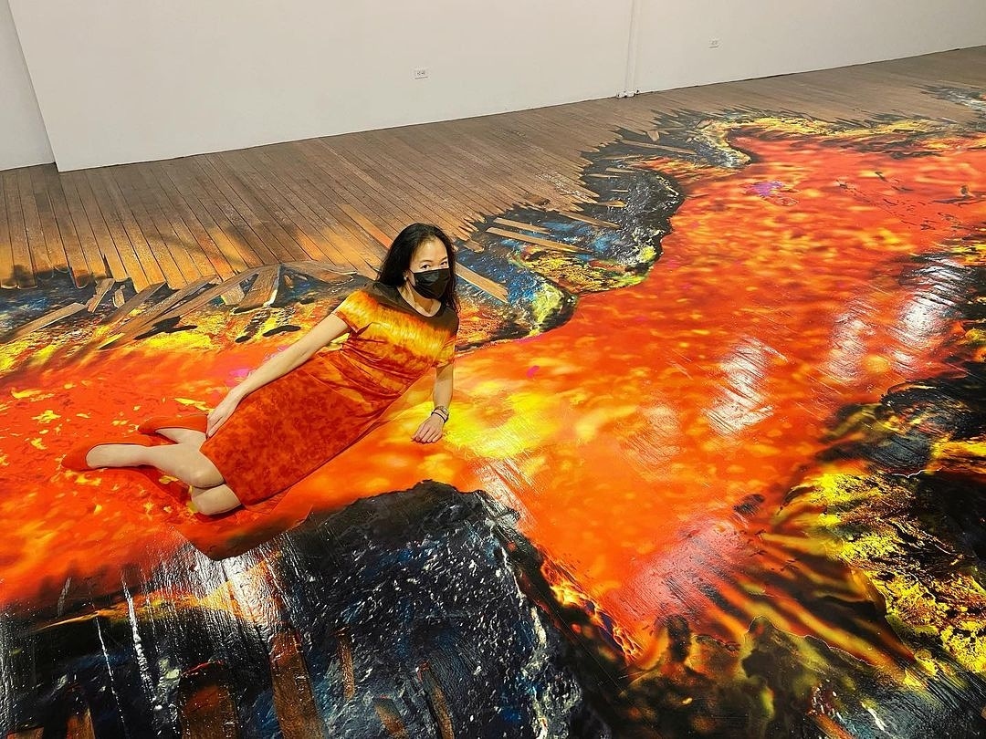 johnarussell's tweet photo. Reposted from @carlapshen All fired up 🔥 #JohnRussell #CarlasCamo #BridgetDonahue #Well #closesMarch13 #artandfashion #LESgalleries @john.a.russell @bridgetdonahue.nyc (📷 @danagluck ❤️) https://t.co/XFfB0Cxb45