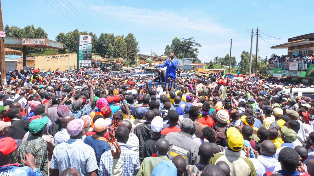 WilliamsRuto's tweet photo. Leaders must preach unity and work together towards creating job opportunities and wealth for the millions of poor Kenyans. They must desist from engaging in tribal politics that risks dividing the country. https://t.co/vsJGdySdol