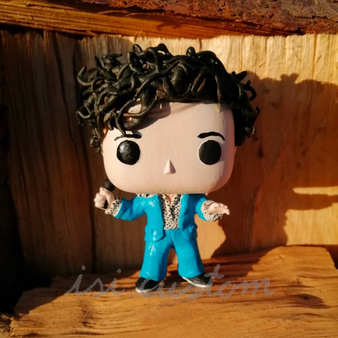isi.custom on Twitter: "Here's my #customfunko of singer @mikasounds I love  his music and I made this pop after a concert he gave in Utrecht in  February 2020! #FunkoPop #funko #custom #MIKA