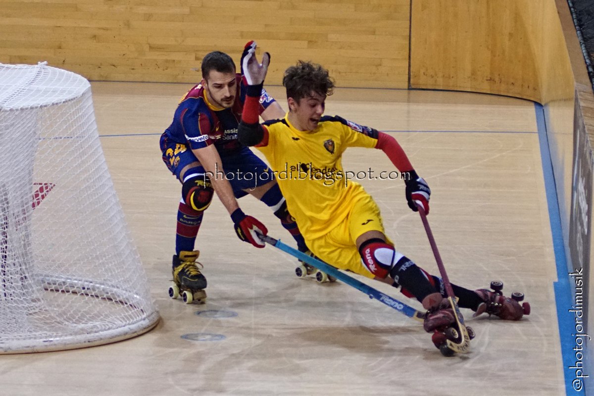 Photojordimusik's tweet photo. Fotos @FCBhoquei -@okcevendrell
#hoqueipatins #hoquei #hockey #hockeypatines #hockeypista #rinkhockey #okliga #hoqueiempatins #rollerhockey #FCBhoquei #fcb #playpalau #Barça #Barcelona #cevendrell #vendrell @ORNvendrell
#roller #hoqueipatinsesportolímpic
https://t.co/3p00KGK5N3 https://t.co/qSw6ywZ1v7