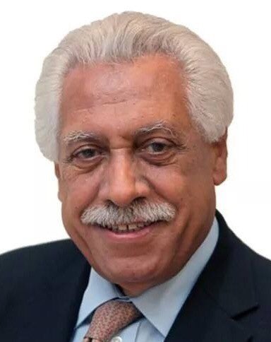 DanaFiras1's tweet image. فقدنا اليوم قامة وطنية وصديقاً عزيزاً أمضى عمره في خدمة هذا الوطن. رجل معطاء محب سريع البديهة يتميز بدفء شخصيته وصوته العذب وتفانيه في عمله  وسعة صدره وسرده الرائع للقصص والتجارب التي لا تعد ولا تحصى - نعم المعلم والصديق - رحم الله ابا الليث واسكنه فسيح جناته