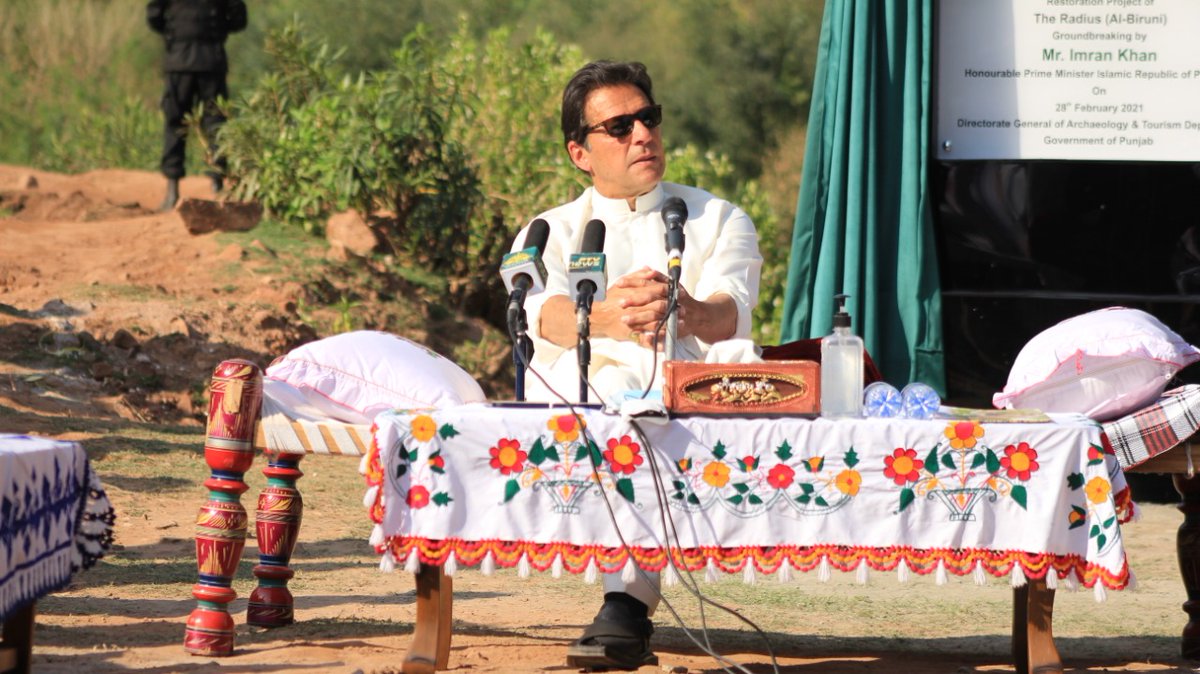 PakPMO's tweet photo. Prime Minister @ImranKhanPTI inaugurated tourism project #AlBeruniRadius - Heritage Trail.
The project aims at preservation and conservation of the archeological sites within the radius and the socioeconomic uplift of the surrounding area. https://t.co/AhNX8ChqL3