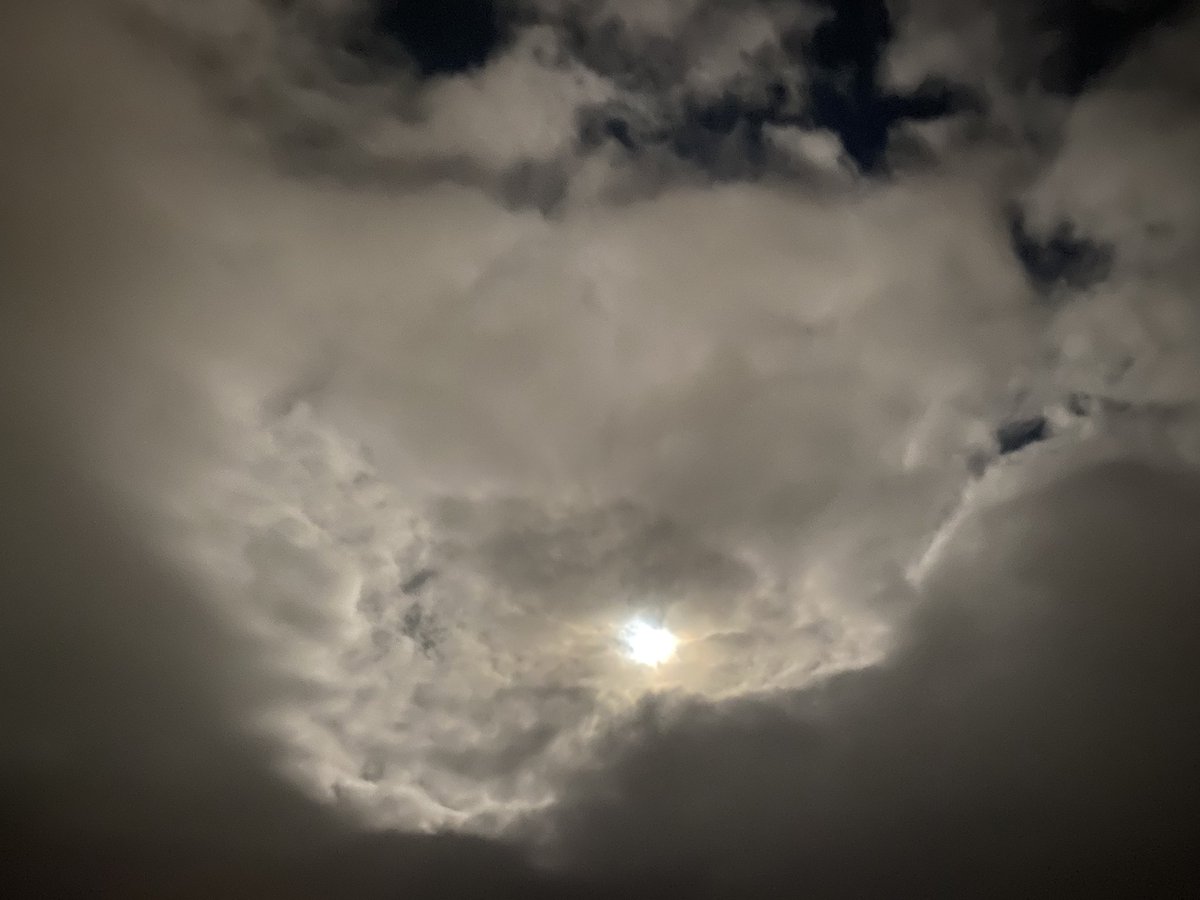 waqas70N's tweet photo. #nightsky #finnmark #70N https://t.co/9pDGDhsldg