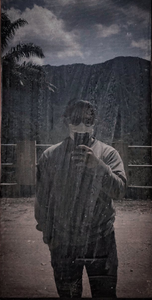 apa guna kalender kalau isinya hitam semua?