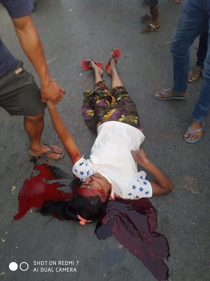 kyawhtat_alpha's tweet photo. tw// blood tw//dead unarmed one citizen got a head shot from myanmar junta military terrorist and dead on the spot while protesting #whereisjustic #Feb28Coup #CrimesAgainstHumanity #helpness #MilkTeaAlliance #UNisjustwatchingnothelping #whocanknowourbeingbullybyjunta #saveburma https://t.co/ORFrX2ydCc