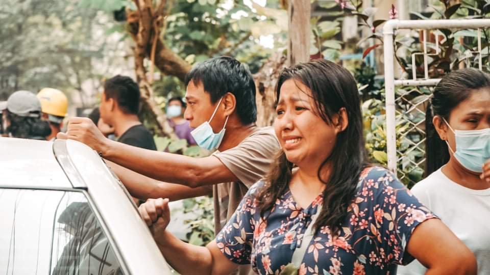 thanlwinkhet's tweet photo. The Armed Forces fired on the protesters in Myanmar including Yangon, Dawei and Mandalay. Some are confirmed dead. 

#WhatsHappeningInMyanmar 
#anticoupprotest https://t.co/kYOnTDzTND
