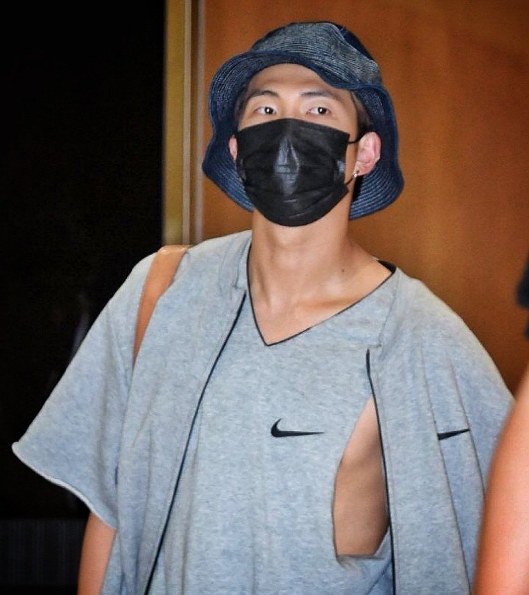 kimnamjoonpics's tweet photo. WE WON THIS DAY https://t.co/tkm424e0Lt