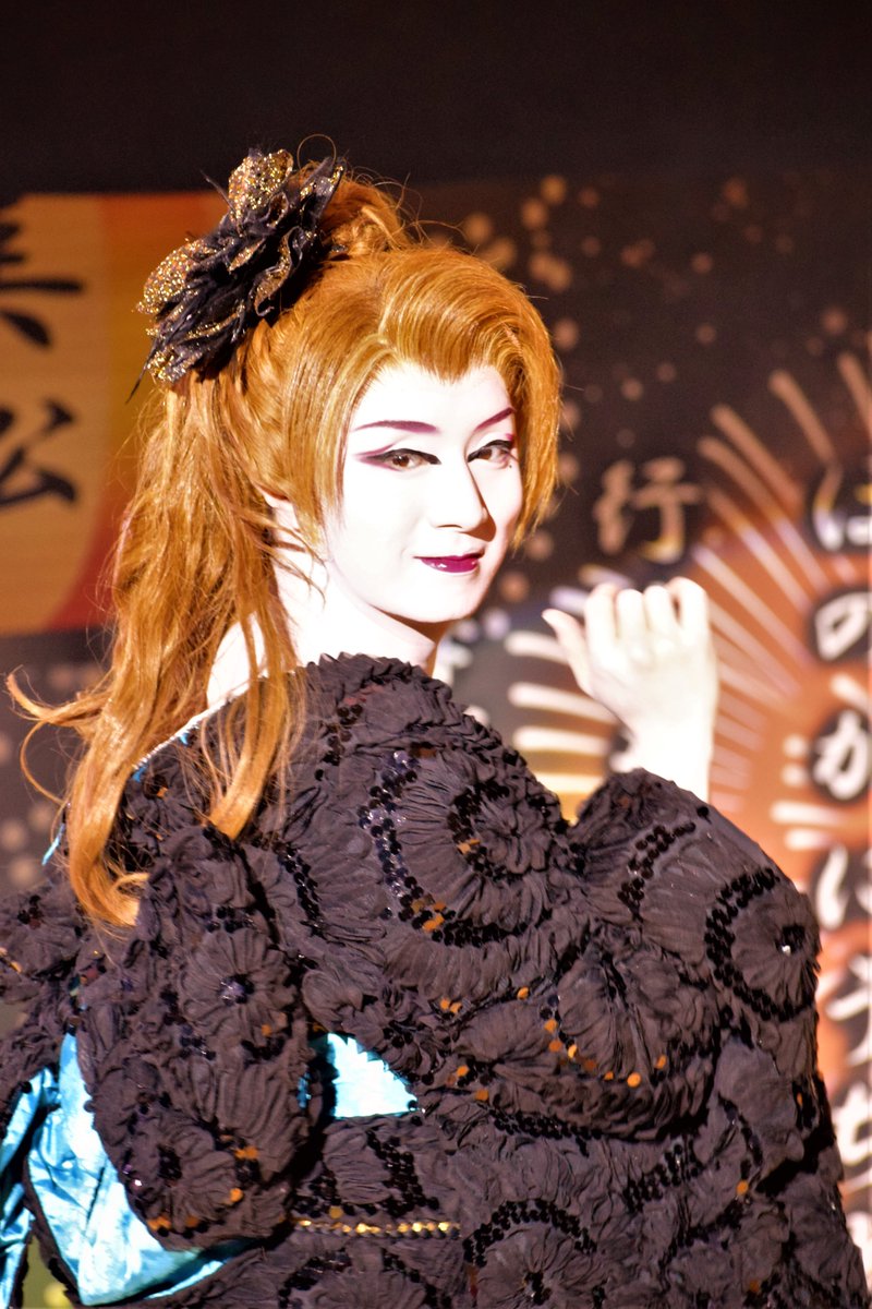 チロママ 2106 劇団美松 つくば湯 ワールド 夜 舞踊ショー 小祐司くん 夢見る少女じゃいられない レースとルパンコールのお着物 帯と八掛がお揃いでオシャレです 松川小祐司 劇団美松 つくば湯 ワールド