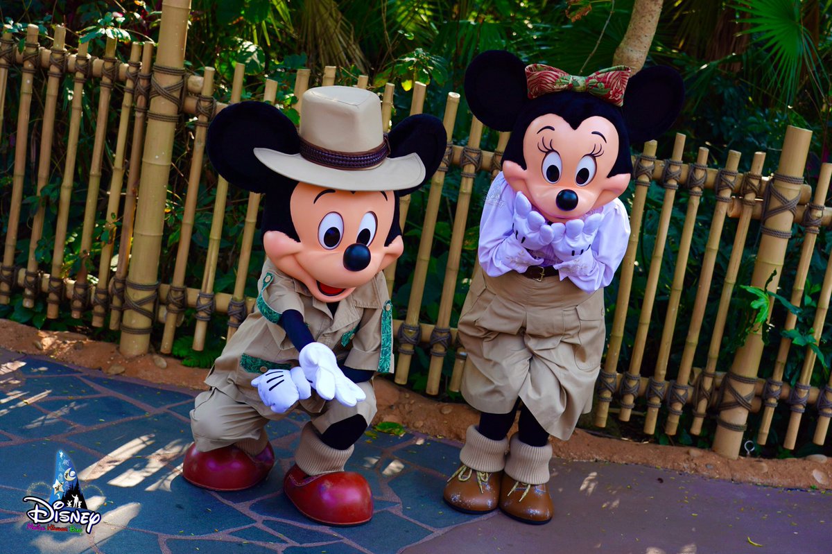 ［#HeartsFlutterWithMagic］#Adventurers #Mickey & #Minnie met the guests today in Hong Kong Disneyland’s #Adventureland!

#Disney #DisneyParks #HKDL #HongKongDisneyland #HKDisneyland #香港迪士尼 #DisneyMagicMoments #BelieveInMagic #心信奇妙 #ディズニー #香港ディズニーラン