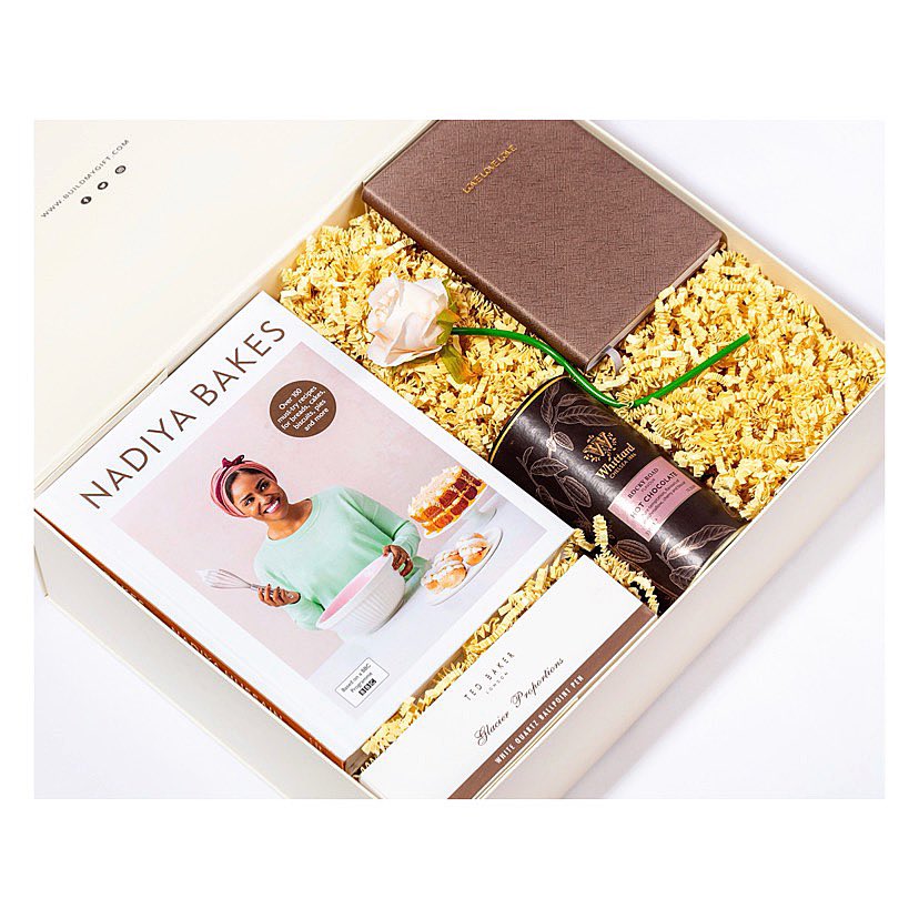 BuildMyGift's tweet photo. We’re here to help you reach out to the most important women in your lives this Mother’s Day, wherever they may be! To help you get organised, simply select “HOLD FOR MOTHER’S DAY” at checkout and we'll ship for your gift to arrive in the 3 days leading up to Mother's Day 💞 https://t.co/i406YIgXFb