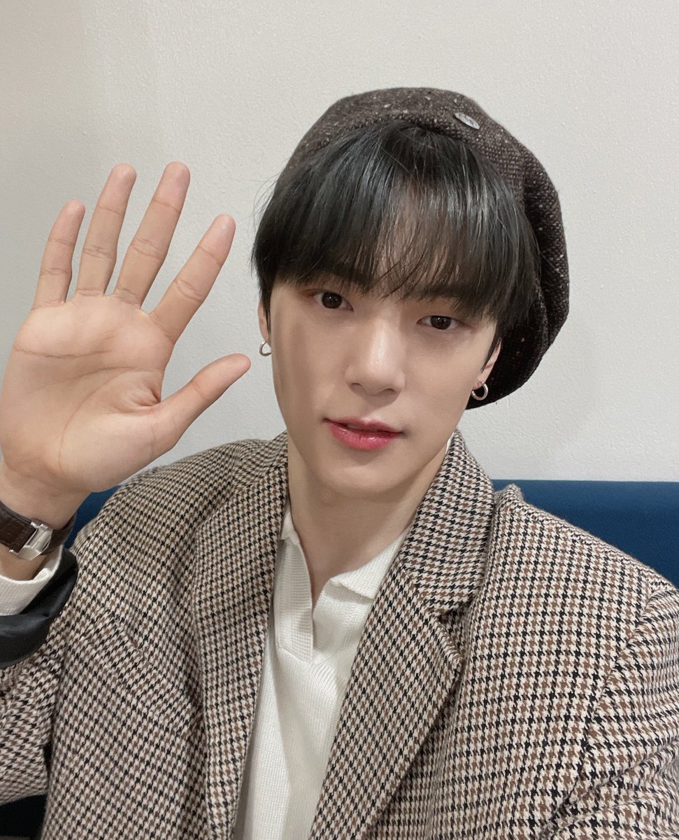 minhyuksloop's tweet photo. thank you for bringing a smile to our faces every week,, we are so proud of you and we love you 

#ThankYouMCMinhyuk https://t.co/q2oQhtopO6