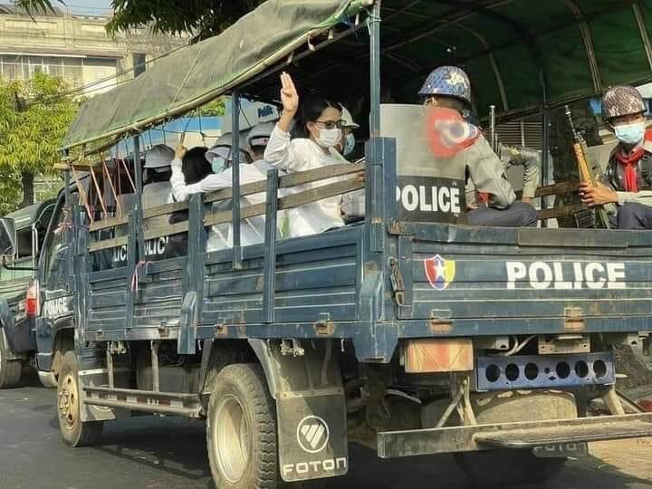 Pencilo4's tweet image. We won’t give up easily. We will fight until our last breath. We will take back democracy and elected government. We can't accept military coups.

#MilkTeaAllianceMyanmar
#WhatsHappeningInMyanmar
#Feb28Coup