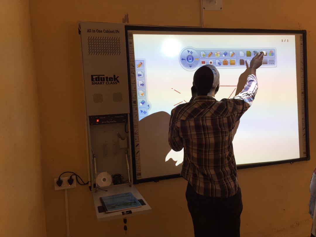 hvpgatagara's tweet photo. the @hvpgatagara and its partner @UNDP_Rwanda provide  interactive boards in three special and inclusive schools of #hvpgatagara this will be helpful for children with disabilities to learn @reb @GomeraM #LeaveNoOneBehind @agnesbinagwaho https://t.co/ourZGj2Lci