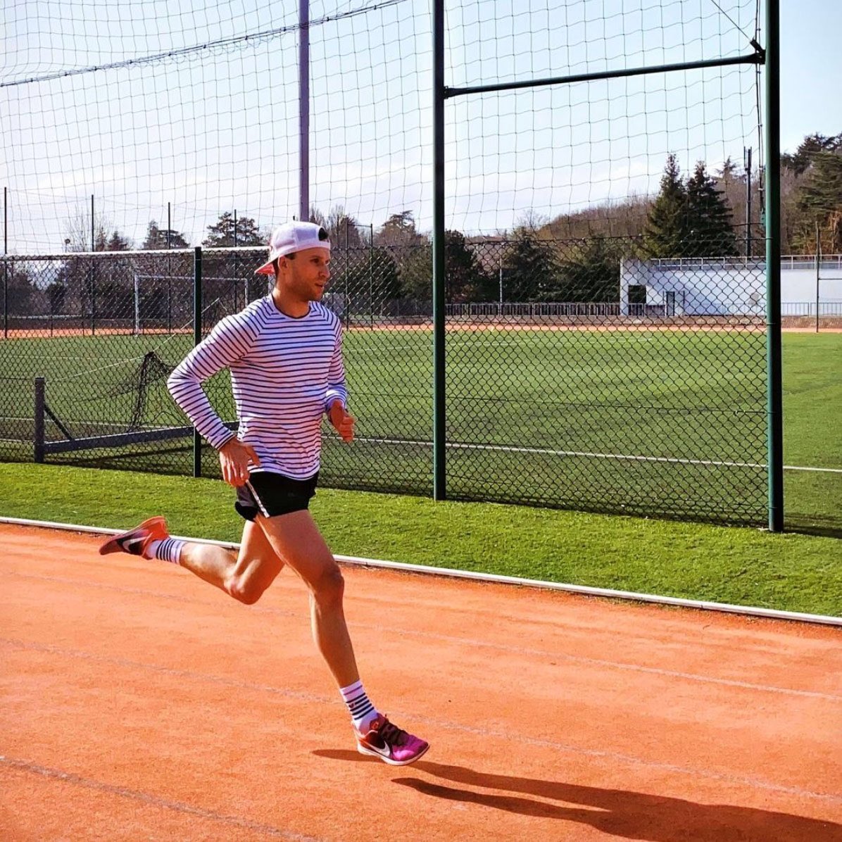 CoureurDimanche's tweet photo. #TeamCDD 💪

Il y a comme un air d’été dans vos dernières photos en Coureur Du Dimanche ☀️ 

C’est toujours un plaisir de voir nos vêtements de sport sur vos épaules lors de vos activités sportives. Merci de véhiculer les valeurs de la marque et de faire partie de la communauté ! https://t.co/c7XySL4Yln