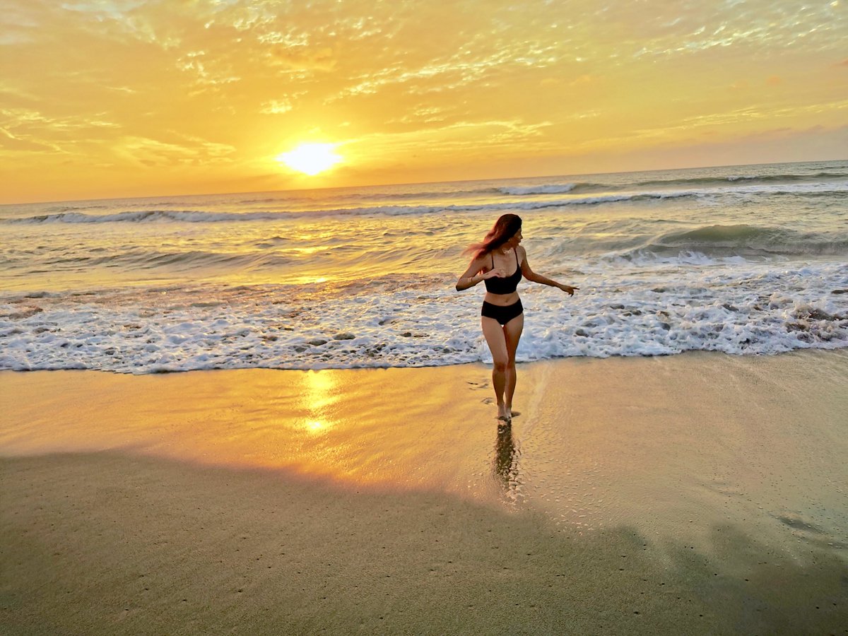 anamazingramsey's tweet photo. 🌅🌊 https://t.co/dY5sokfJkd
