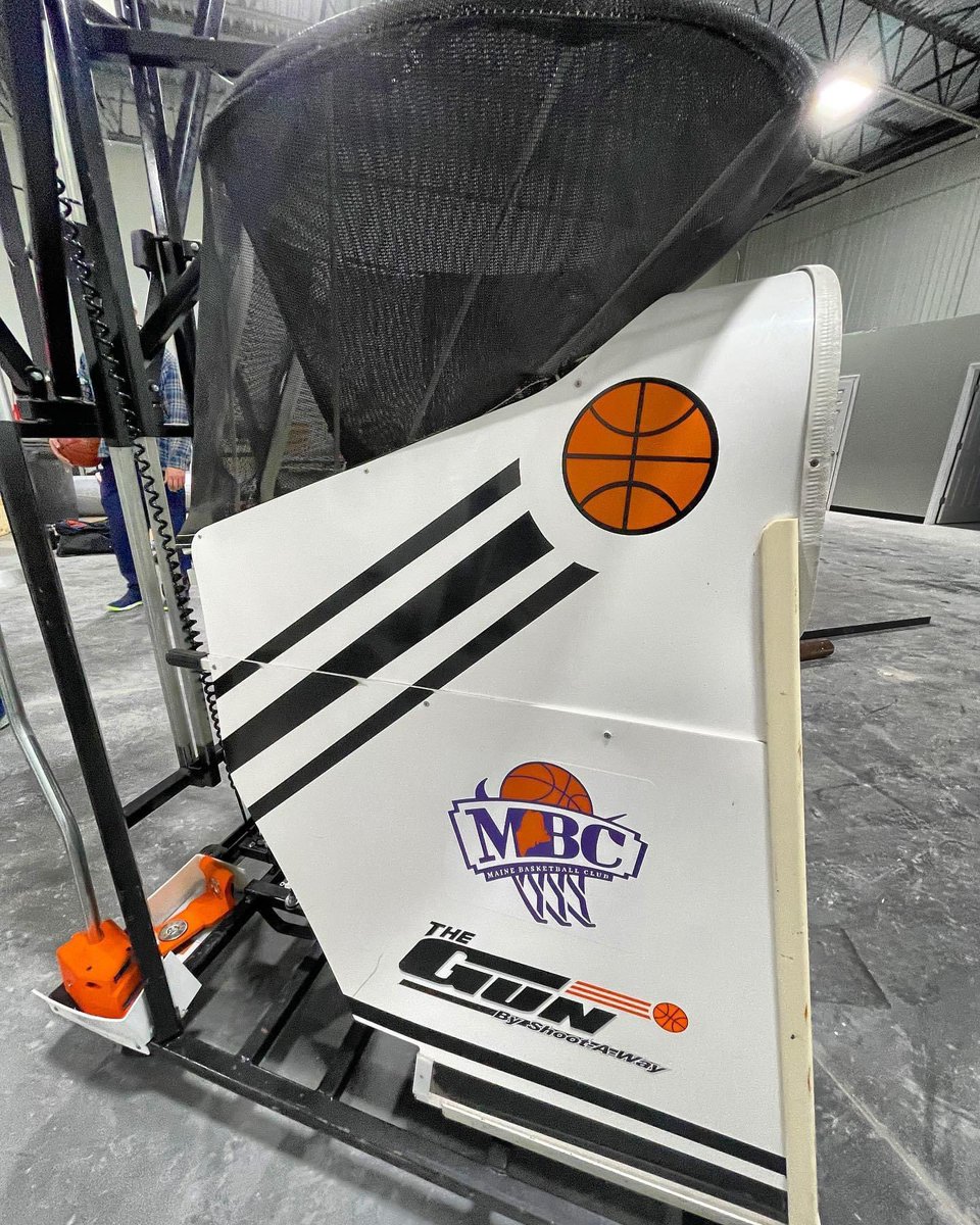 TroyBarnies's tweet photo. Couldn’t be happier for you,  @BlaisHoops. She and Maine Basketball Club (MBC) have opened an amazing facility in central Maine (Lewiston) and it looks fantastic! This gives a HUGE opportunity for youth hoops in the area and players from around the state 🙌🏼🏀 https://t.co/DFbgZYRvNp