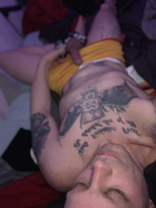 1 pic. Wanna see me get naked and play density 2 https://t.co/330kBMjP5V