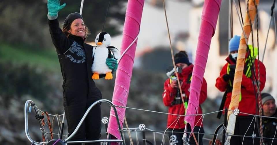 A cœur vaillant, rien d’impossible. Après 111 jours 17 heures et 8 minutes en mer, la Biotoise Alexia Barrier vient de franchir la ligne d’arrivée du Vendée Globe. Bravo Alexia !
