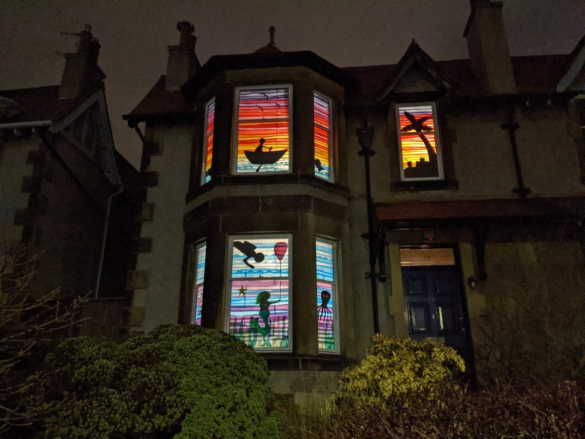 LMarryat's tweet photo. In our neighborhood this weekend we decorated our windows, turned on the lights, and went for a walk...and the results were fantastic! https://t.co/k1anvL5hOb