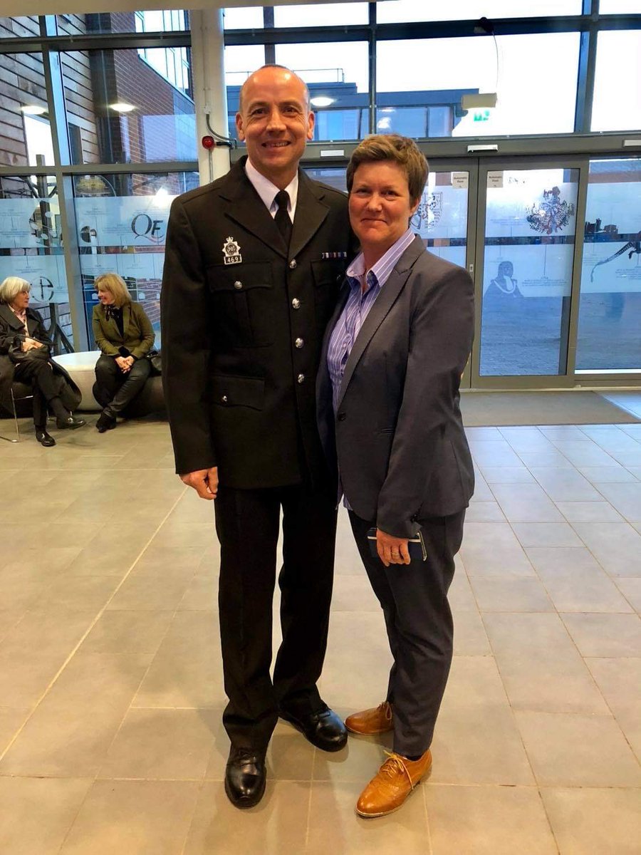 Wishing Tony Megson a long and happy retirement, ( old photo ) 30 years of 24/7 operational front line policing, a real achievement x @CCJamesVaughan <a href="/PCCDorset/">Dorset PCC</a> @carolin72739117