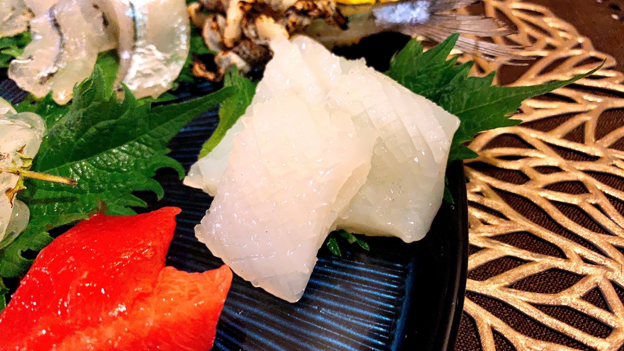 オーロラ Aurora そして のれそれだよ メッチャ透明 小さなお目目がカワイイね ツルツル 全く引っ掛かりがないよ 噛むとプチっとしてムニムニ食感 ツルッと喉を通っていくよ ほとんど無味無臭だけどほのか