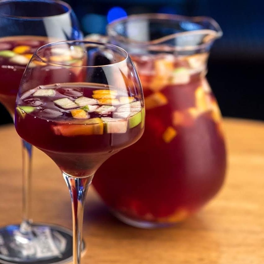RidersLoungeLsk's tweet photo. SUNDAY: How do you define your Sunday? #sundayvibes #cocktailpitcher #sharingiscaring https://t.co/teGBzBiQHN