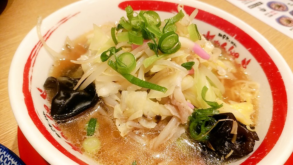 BLACK459459's tweet photo. 今日はちゃんぽん亭のちゃんぽんを食べました。
(以前にも行きました😅)
なんか、僕はやみつきになる旨さがあるんですよ😄😄
近くにお店がないのが残念ですが、美味しかったです。👍

#ちゃんぽん亭 https://t.co/lF2B5jnCVX
