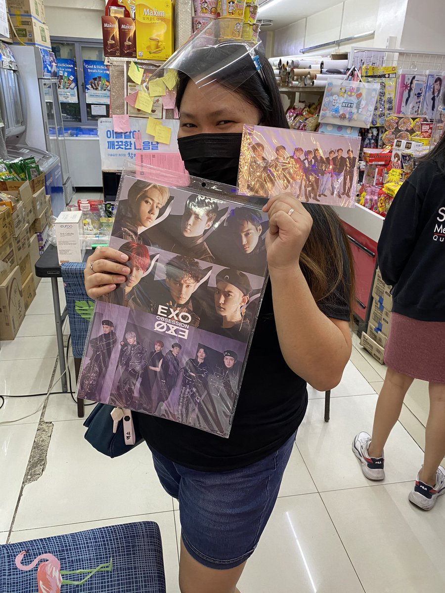 OhAngge94's tweet photo. Im so happy !!! mangiyak ngiyak ako nung nakita ko to ๐ฅบ๐ฅบkasi sa totoo lang wala masyadong Exo merch pero grabee ung feeling ? alam nio un??? I LOVE YOUUU EXO!!!!!
#EXO #PROUDEXOL! #FOREVEREXOL @weareoneEXO https://t.co/Y9OUjmDTdl