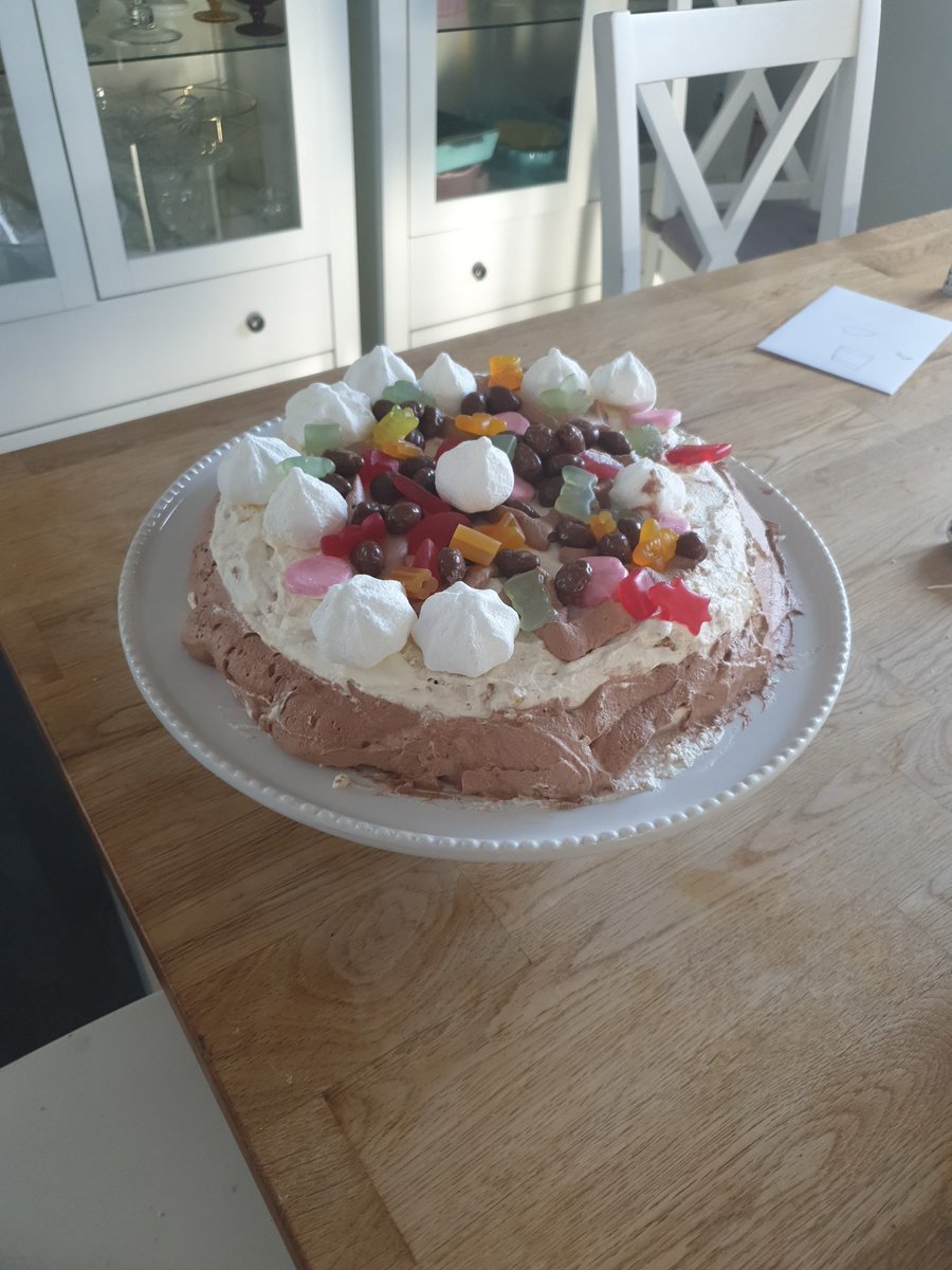 Elliot Vaneryd tweet media