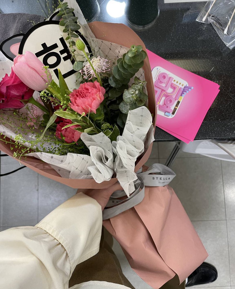 77MQRK's tweet photo. so cute ㅠㅠ https://t.co/hIbU6l4Cta