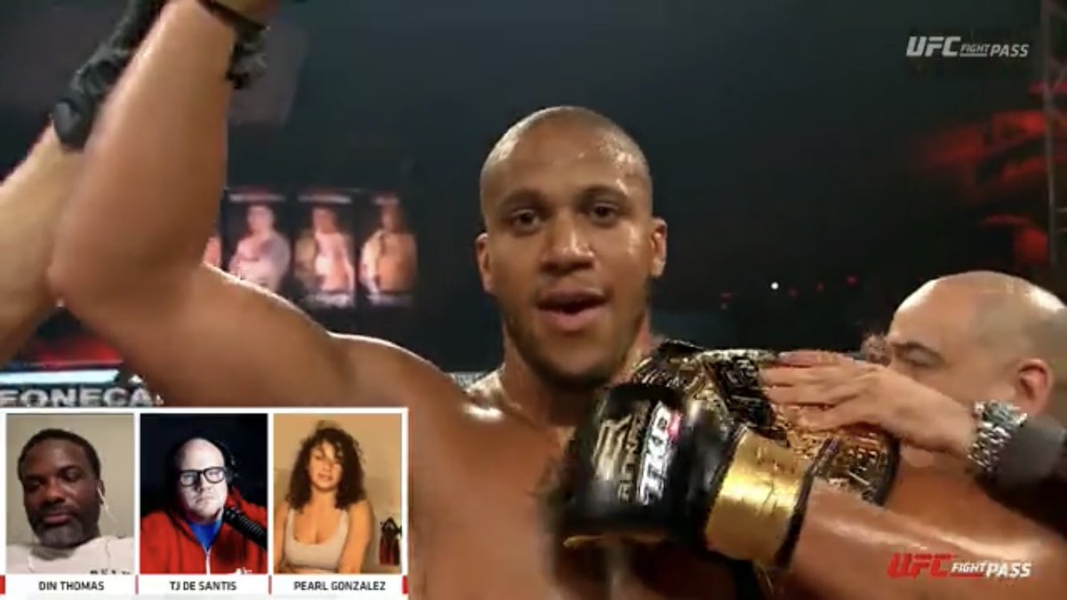 Victoire cette nuit de @CyrilGOAT sur décision unanime lors de #UFCVegas20 !

Bravo à toi frérot, continue de représenter fièrement #France <a href="/DepVendee/">Département Vendée</a> <a href="/larochesuryonfr/">La Roche-sur-Yon, Ville & Agglomération</a> mais surtout Lucien Valéry 😉