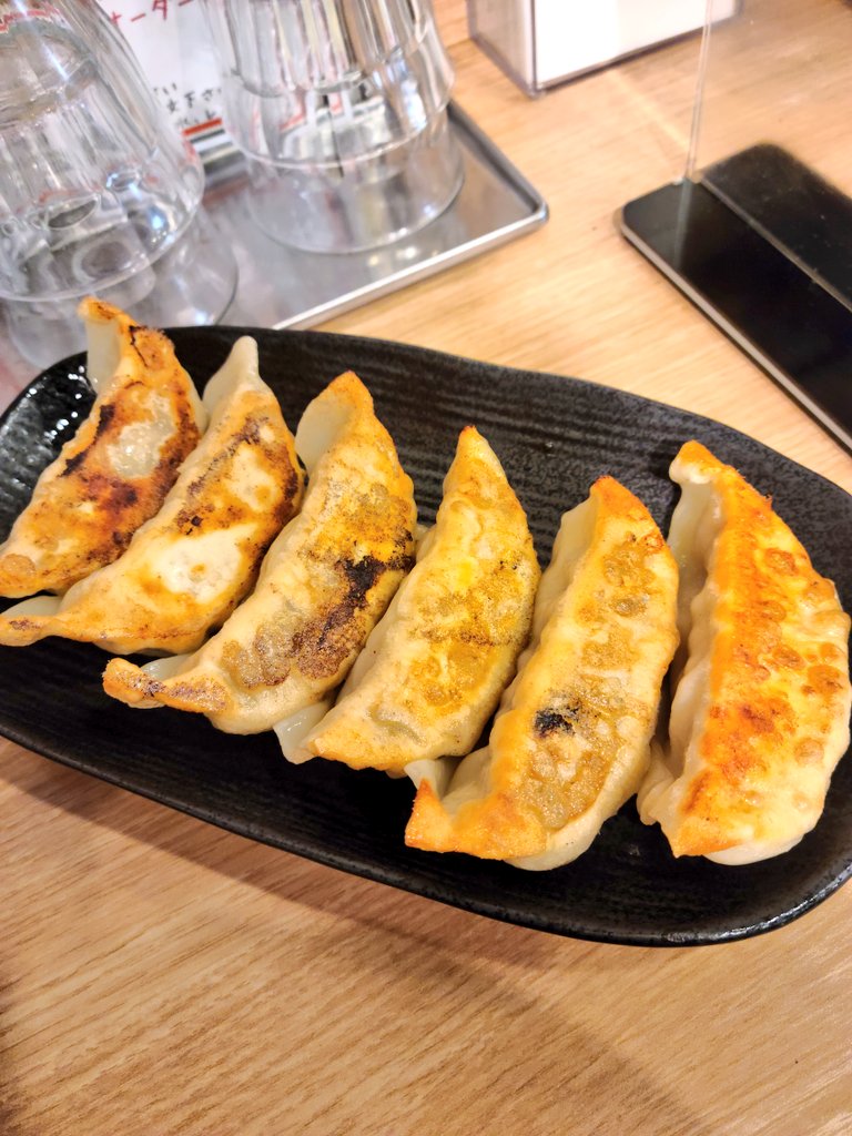 tatsuya_FOX92's tweet photo. @official_miku20
みくー(」・e・)」 行ってきたよ🥟肉汁がいい感じでめーっちゃ旨かった🍴
みくのおかげで餃子🥟サービスしてもらった😋
#39VM #Liezy広め隊 https://t.co/pBvg0r0gvU