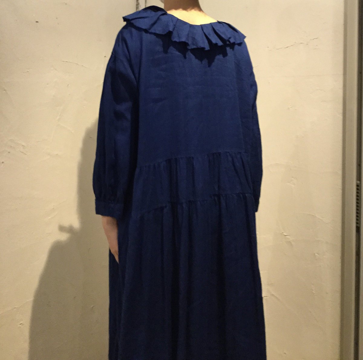 nRkobe's tweet photo. リネンサフィランワンピース
BLUE/L・GREY
33,000yen+tax
前後2way使用できるワンピース。
ブルーの色は、晴れやかな空や海の色からイメージしたカラーリング。
襟元やお袖にも特徴ある一枚です。
ぜひ店頭でご覧くださいませ。

#ネストローブ #nestRobe #ブルー 

スタッフ身長156cm https://t.co/ab3YAffmH7