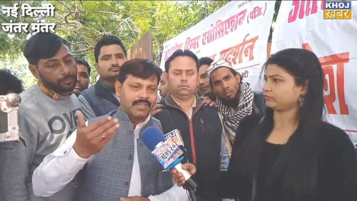 TrivediMohanish's tweet photo. उत्तर प्रदेश टिम्बर एसोसिएशन
#मन_का_दर्द - संघर्ष के 4 साल
#27Feb2018- जीपीओ पर धरना
#27feb2019 - जंतर मंतर पर प्रदेशव्यापी प्रदर्शन
#27Feb2020 एन जी टी जीत पर प्रदेशव्यापी बैठक
@PMOIndia
@PMOIndia
@myogiadityanath
@CMOfficeUP
@yadavakhilesh
@priyankagandhi
@sakshijoshii https://t.co/a00x3YkRDQ