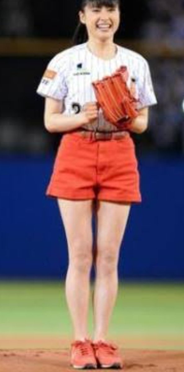 骨スト 電話番 骨格ウェーブの北川景子とか桐谷美玲とかって全身撮るときに足をクロスし てることがある でも広瀬アリスとか土屋太鳳とか骨格ストレートは足をクロスして全身撮って ない たまにあるけどね やっぱり骨ストは膝下まっすぐだからそのまま足 骨スト 電話番 骨格ウェーブの北川景子とか桐谷美玲とかって全身撮るときに足をクロスし てることがある でも広瀬アリスとか土屋太鳳とか骨格ストレートは足をクロスして全身撮って ない たまにあるけどね やっぱり骨ストは膝下まっすぐだからそのまま足