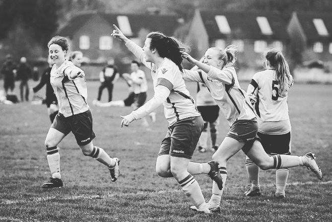 NGSportsPhoto's tweet photo. More classic black & white sport images from non elite football until it returns, @WoodleyUtdFC vs @WargraveWGFC league promotion match
https://t.co/Um1OdbcCFA
@FiB_Women @fiberkshire #photography #moonfilter you can buy me a coffee at https://t.co/c6QYM5ByVx https://t.co/GtbgBAUj3c