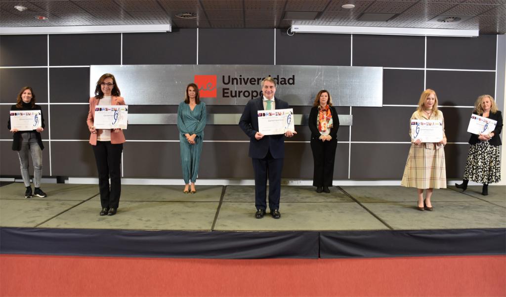 AnaGascon2016's tweet photo. Recibimos el #PremiosGeneracción por nuestro #ProgramaImparables 👏 
 
Un programa intergeneracional de emprendimiento social para mayores de 60 años en España, que busca poner fin a los llamados “microviejismos”.

#QueGanenTusGanas

https://t.co/1KSpjV3iMf @ORH_RH https://t.co/vYBsfsZiGN
