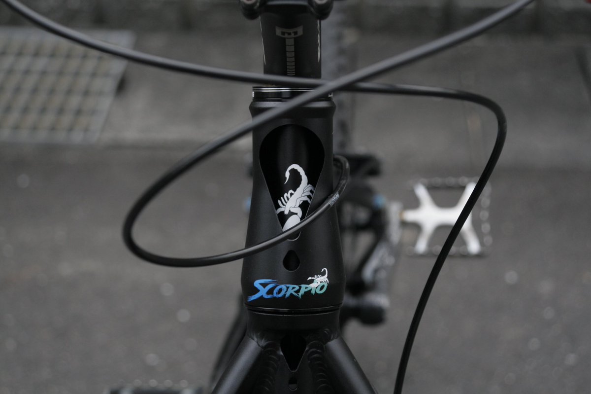 ゆうき S Tweet 黒いサソリが我が家に着弾 ということでscorpio Angel S26 納フレしました 初のチェーンテンショナー付のトラ車です Scorpio Japan様 Mitaniモータースポーツ鈴鹿店様 ありがとうございます Trendsmap