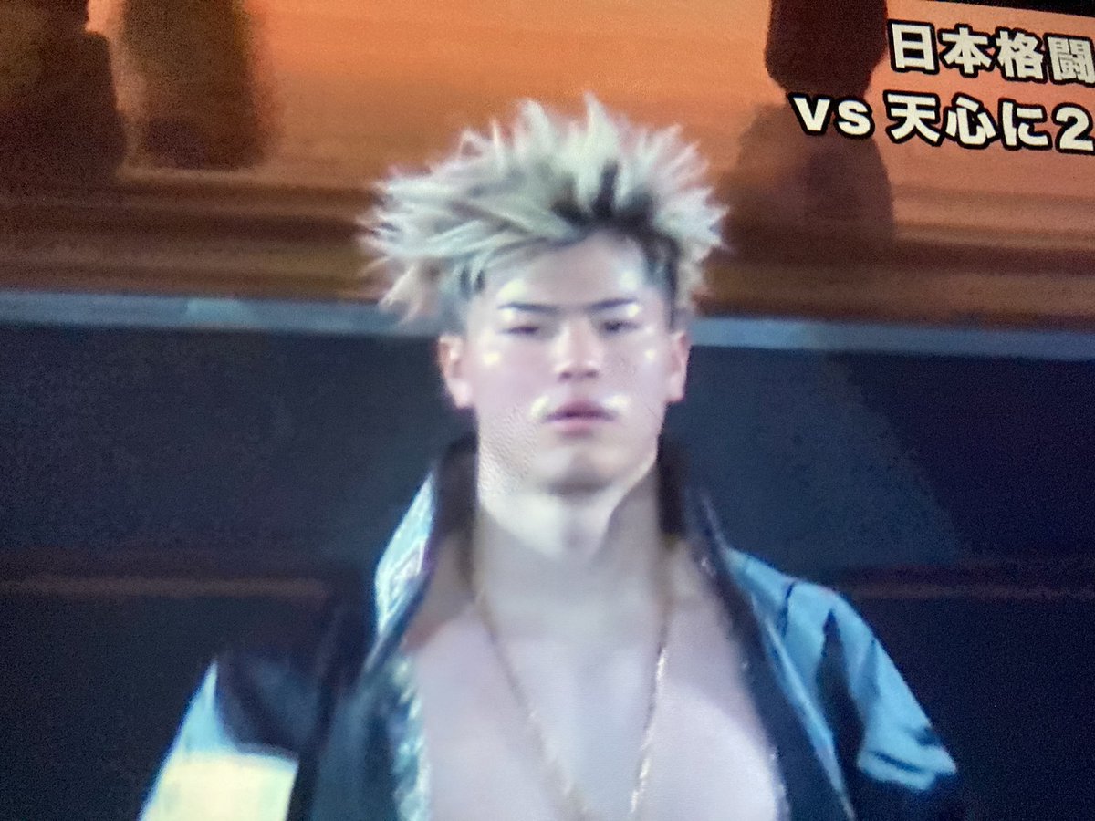 ダ ヴィンチ Da Vinch Rise 次はいよいよメインの那須川天心vs志郎 天心はポスターの新しい髪型で入場 Rise 那須川天心 志郎 ダ ヴィンチ Da Vinch Rise 次はいよいよメインの那須川天心vs志郎 天心はポスターの新しい髪型で入場 Rise 那須川天心 志郎