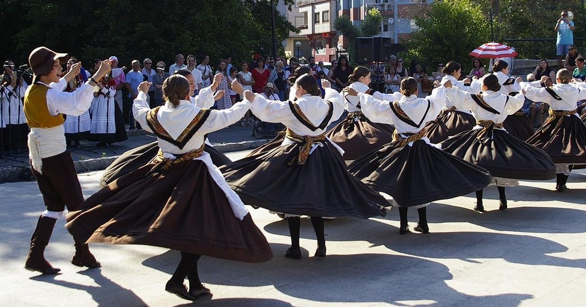 Dende a A.X.Xiradela queremos comunicarvos que este luns 1 de marzo retomaremos  todas aquelas actividades que as condiciones sanitarias actuais nos permiten.
Así que collede moitas forzas 😉que voltamos 🎉

#DACCultura  #xiradela #musicatradicional #CulturaSegura