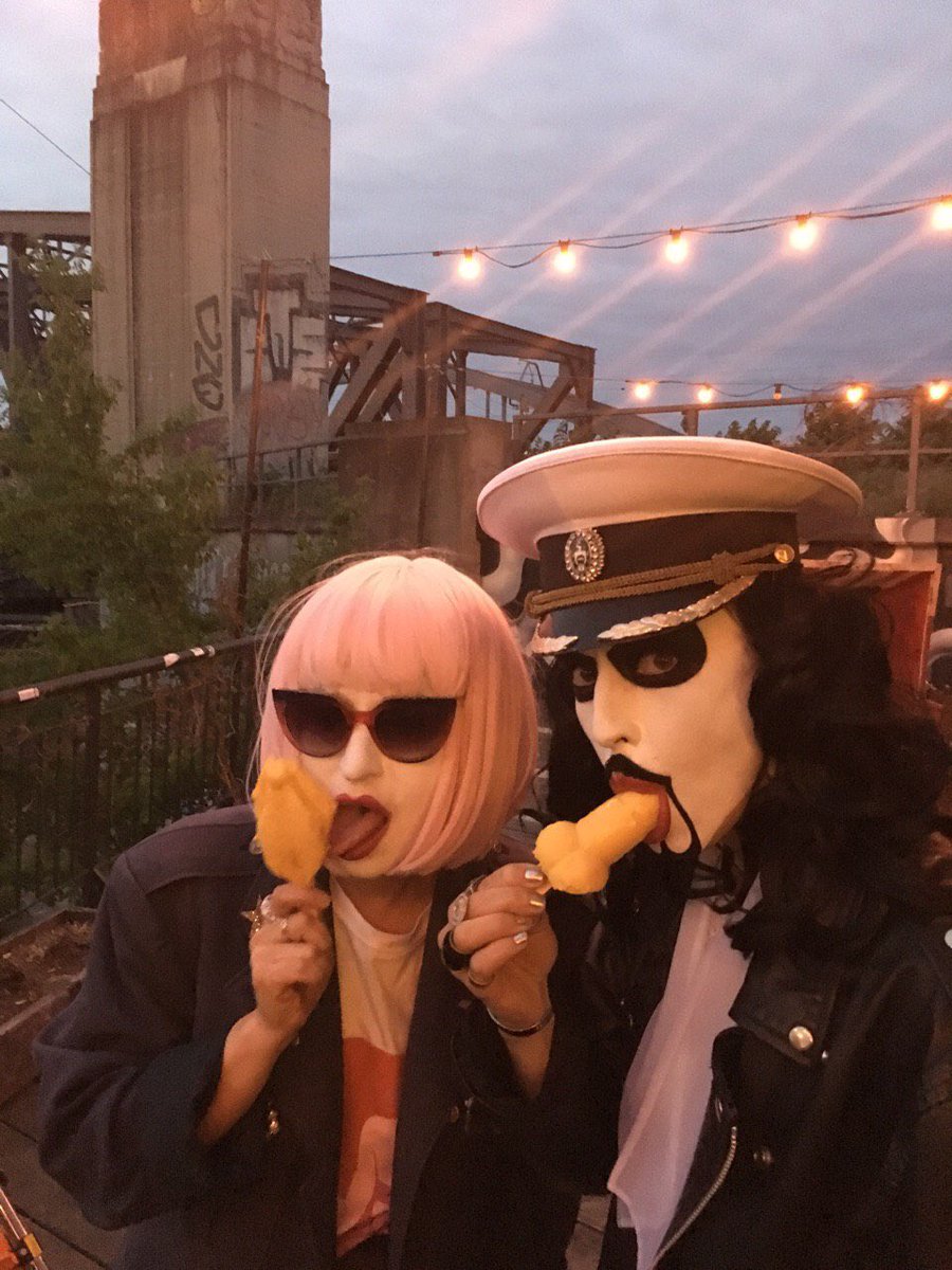 SADO_OPERA's tweet photo. Lusty Ice Berlin https://t.co/GL2pd7GR2y