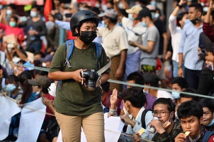 Shin Moe Myint, 23 year old freelance photojournalist, is severely beaten and arrested by 7 policemen while she is covering the protest in Myaynigone, Ygn on Feb 28

<a href="/freya_cole/">Freya Cole</a> 
#WhatsHappeningInMyanmar #Feb28Coup 
#MilkTeaAlliance