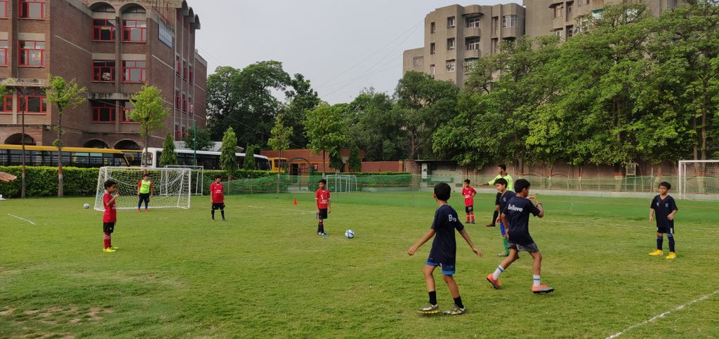 FootballDelhi's tweet photo. The Golden League Sundays will be back soon!!
Till then bring your boots out and start juggling.
#FootballDelhi #TakingEveryoneTogether https://t.co/0WKDUt3JFW