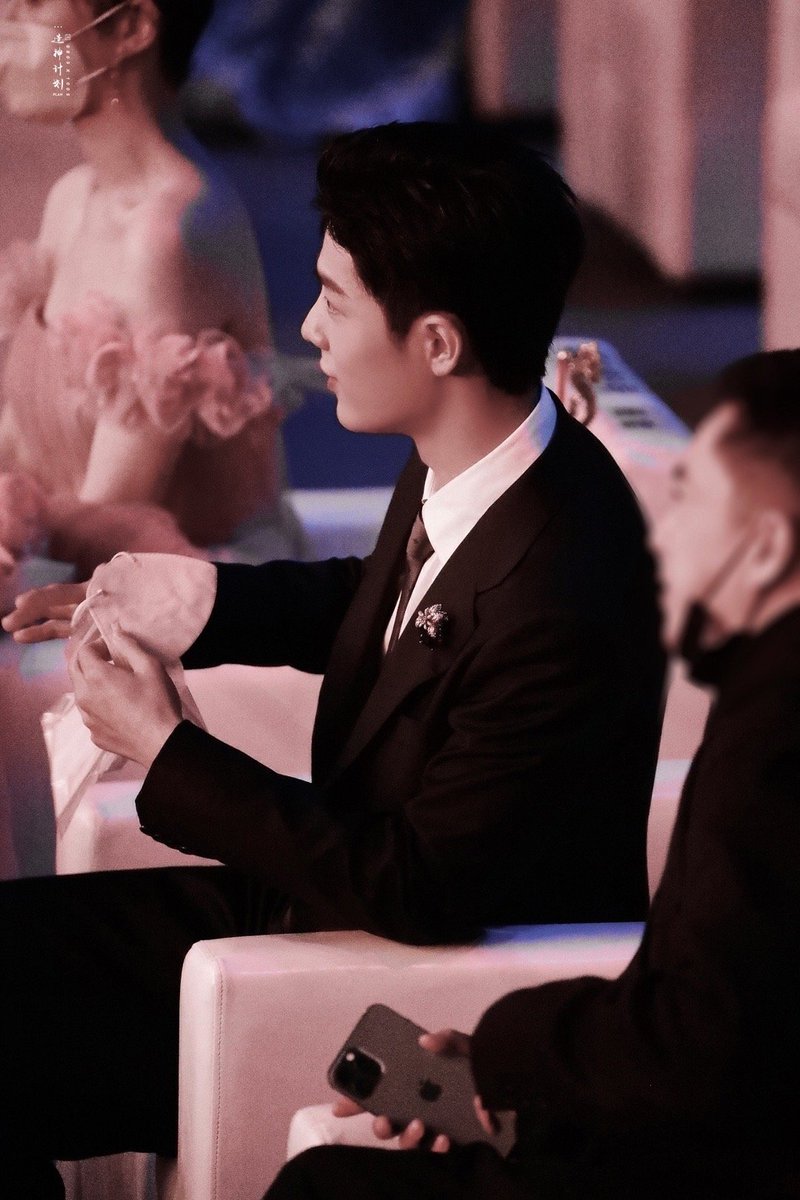 210228 #2020weibonight

Cr. ONPIC

#XiaoZhan #เซียวจ้าน #肖战