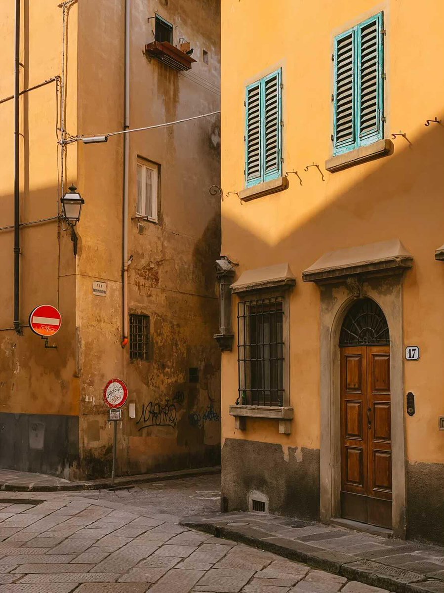 ful_magazine's tweet image. Le strade di Firenze... 🧡

Buona domenica!

📷@efscapes

#firenze #oltrelacupola #lestradedifirenze #dafareafirenze #fulmagazine #fulfirenze #domenica #sunday #eventifirenze #streetphotograohy #urbanphotography #photography #forografia #cityphotography #italia #toscana #italy