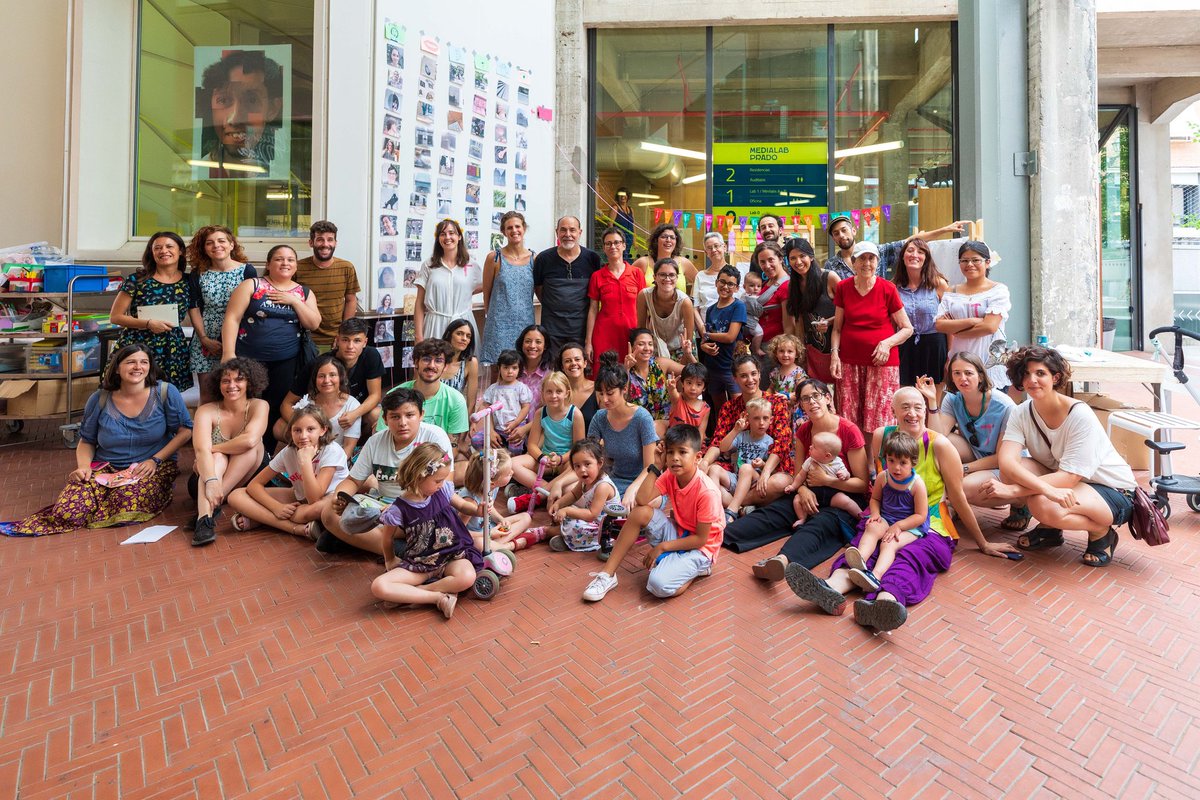 rosajpereda's tweet image. Lagrimilla leyendo a George Yudice sobre @MedialabPrado y el campamento intergeneracional #De0a99: "Puedo decir sin exagerar que nunca antes había sido liderado por un niño en un proyecto de exploración de la ciudad". #wearethelab #SaveTheLab eldiario.es/opinion/tribun…