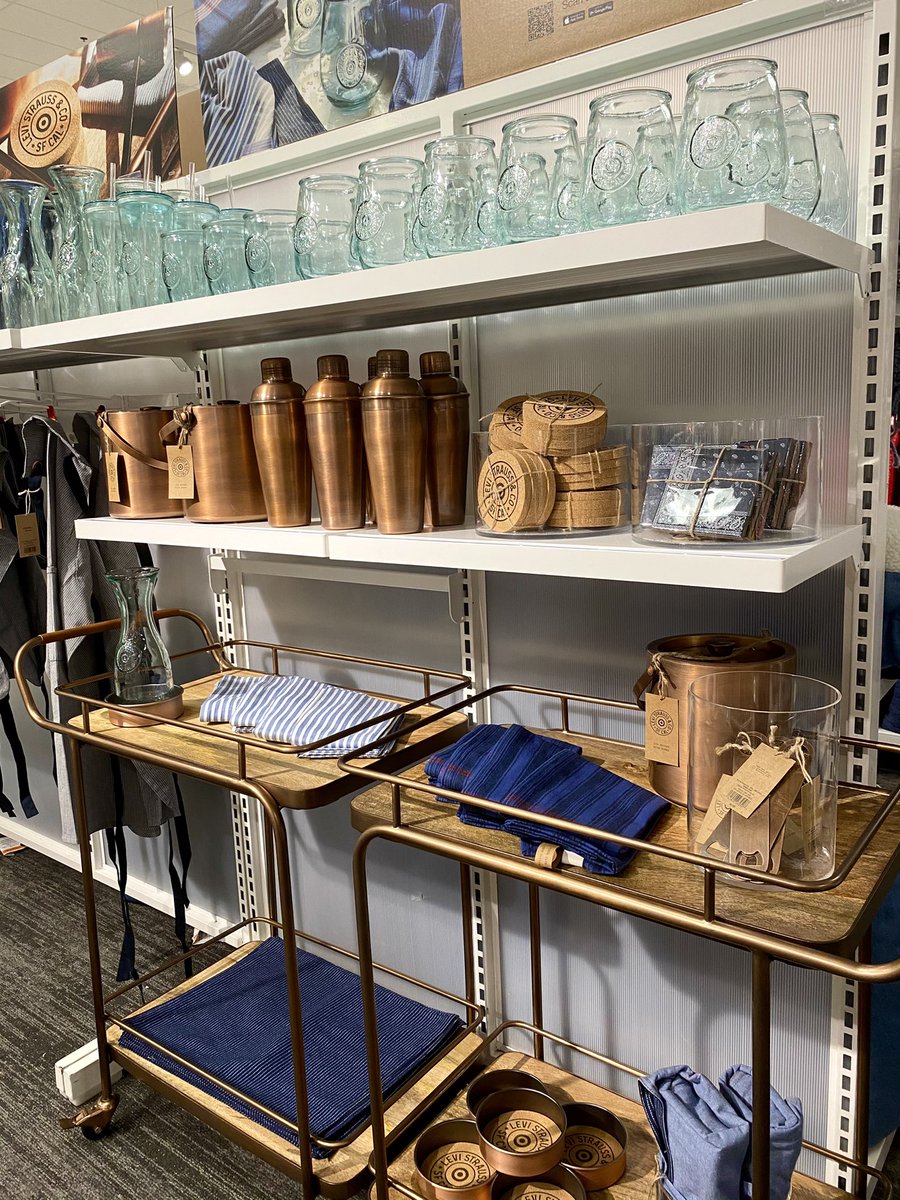 TGT_Celisse's tweet photo. It’s here at T0818! Levi’s x Target Limited Collection - Shop online and pick-up in store! @krobertson0818 @FTorrebiarte @aldenkooken @VisualMiami https://t.co/g4A8TRRLbA
